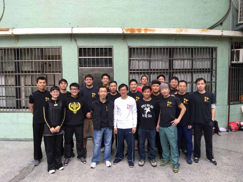 升階考試合影，與 Alan 老師及師兄弟